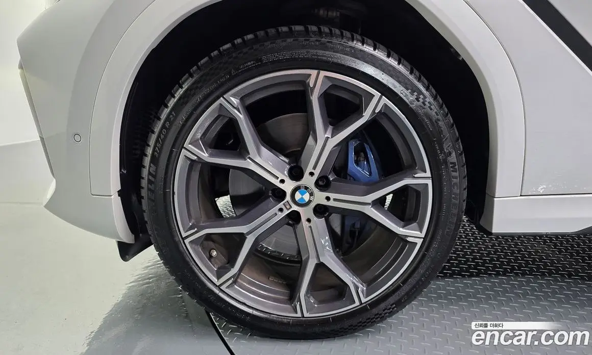 BMW X6 2023 3.0 автомат (гидро), фото 4 BMW X6 2023 3.0 автомат (гидро), фото 4