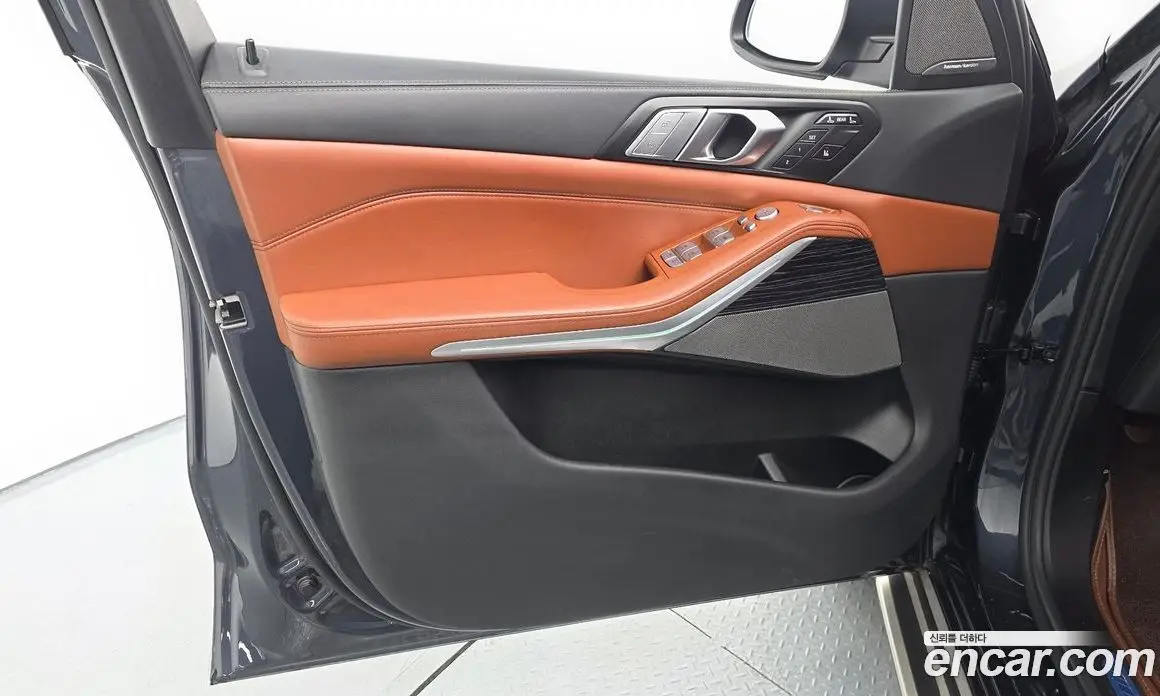 BMW X7 2022 3.0 автомат (гидро), фото 14