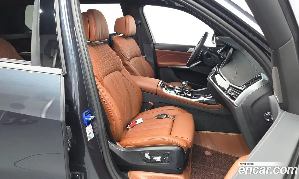 BMW X7 2022 3.0 автомат (гидро), фото 16