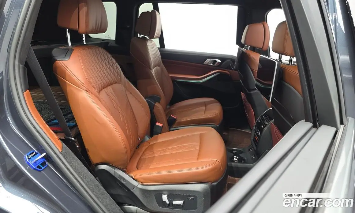 BMW X7 2022 3.0 автомат (гидро), фото 17