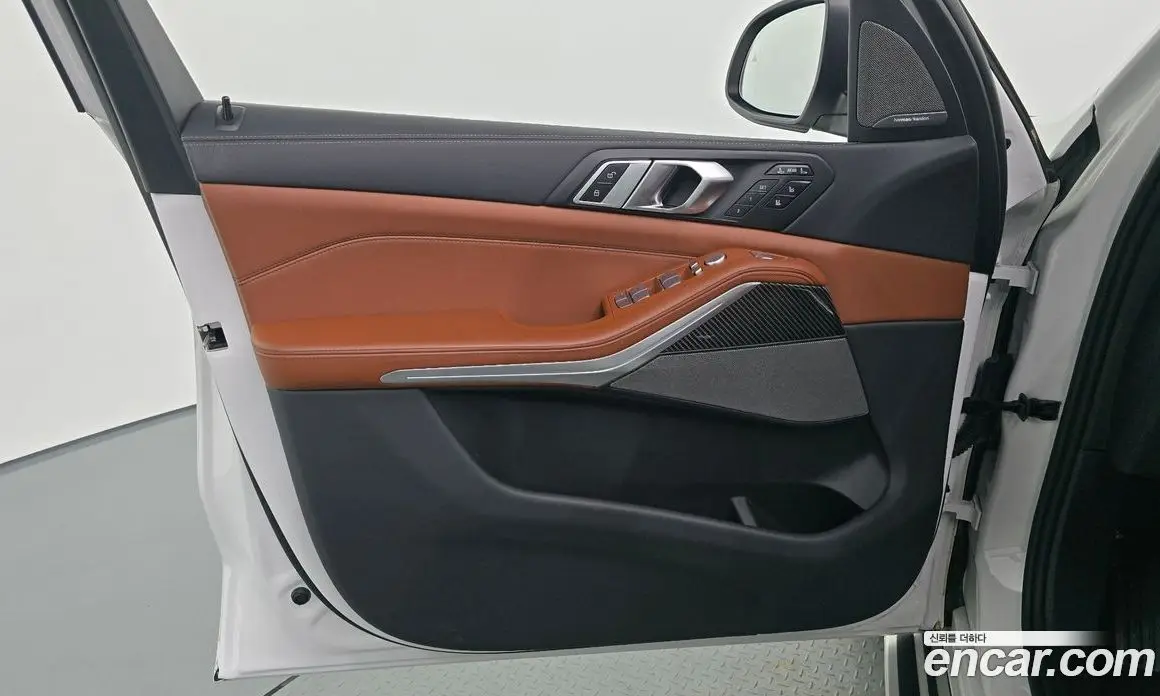 BMW X7 2025 3.0 автомат (гидро), фото 14