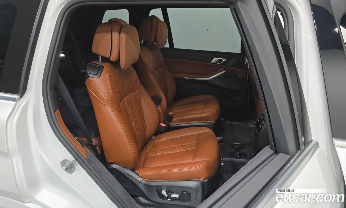 BMW X7 2025 3.0 автомат (гидро), фото 17
