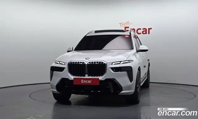 BMW X7 2025 3.0 автомат (гидро), миниатюра 3