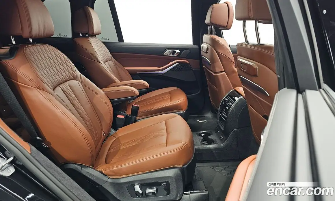 BMW X7 2025 3.0 автомат (гидро), фото 16