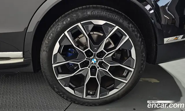 BMW X7 2025 3.0 автомат (гидро), миниатюра 6