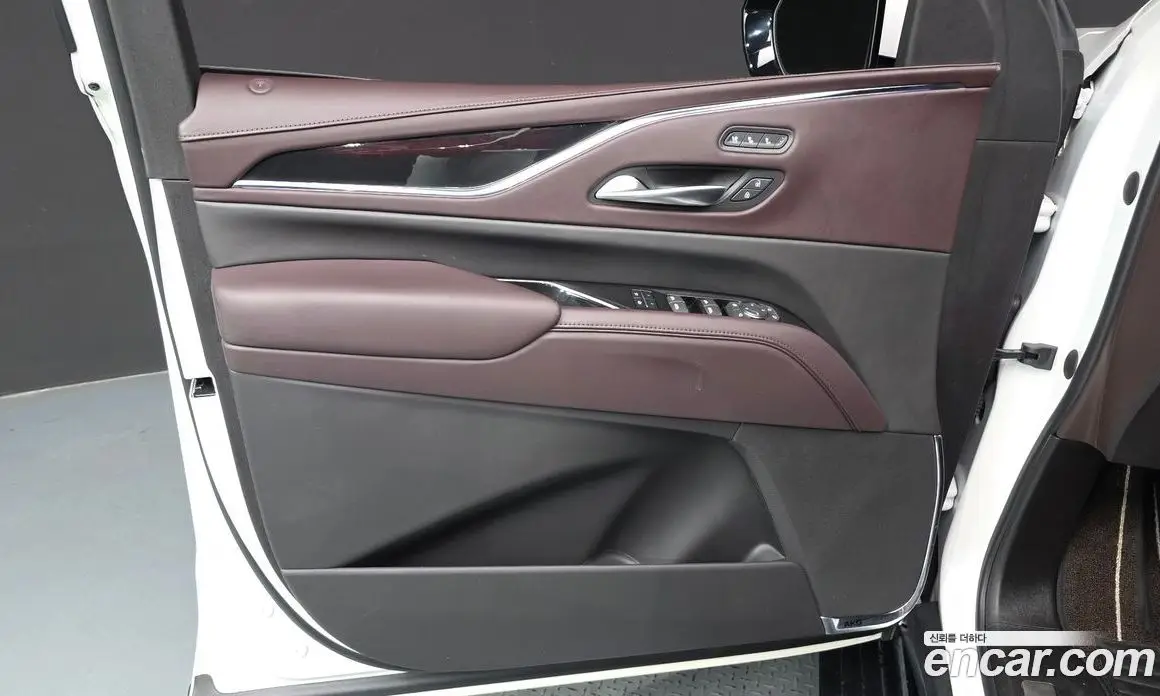 Cadillac Escalade 2023 6.2 автомат (гидро), фото 14