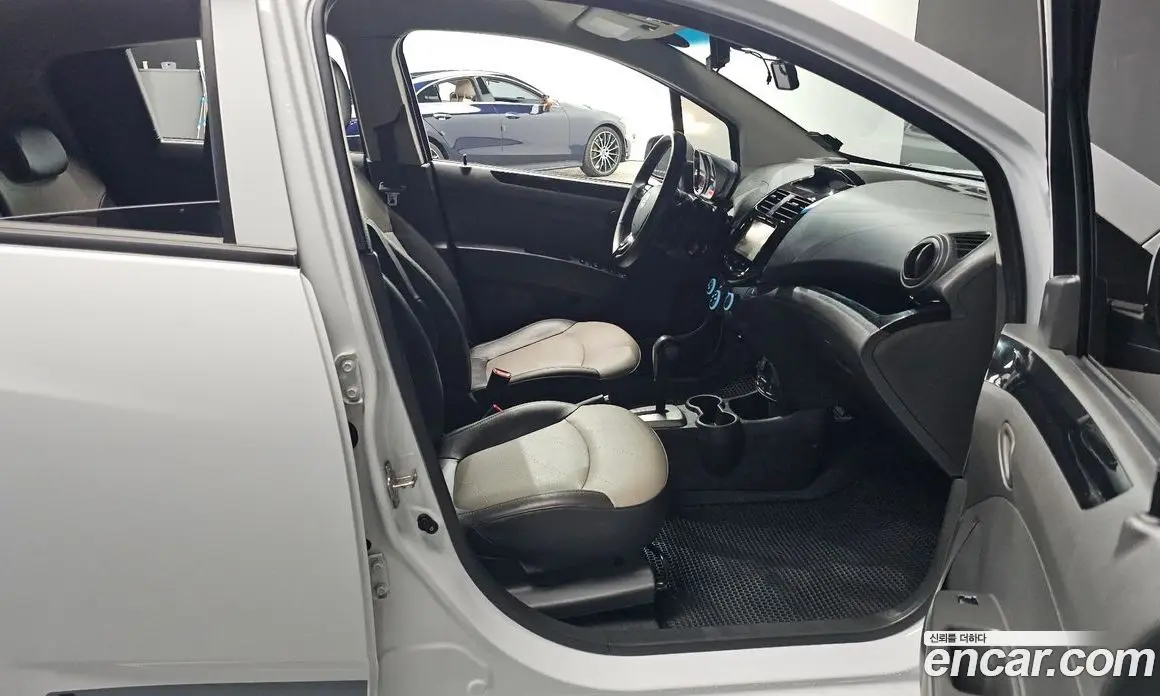 Chevrolet Spark 2015 1.0 автомат (гидро), фото 16 Chevrolet Spark 2015 1.0 автомат (гидро), фото 16
