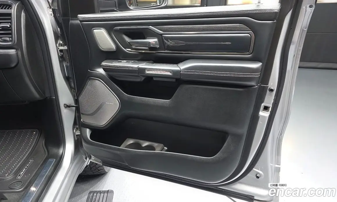 Dodge Ram Pick Up 2018 5.7 автомат (гидро), фото 14