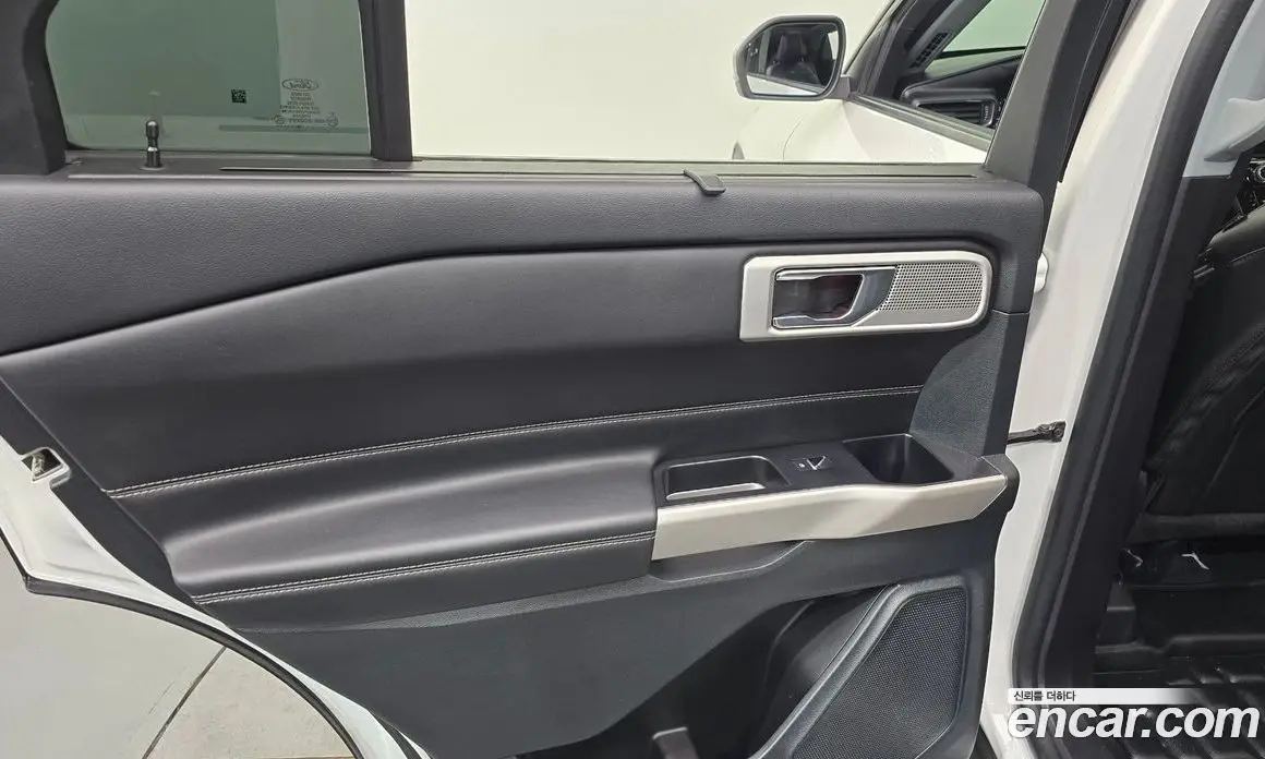 Ford Explorer 2022 2.3 автомат (гидро), фото 15