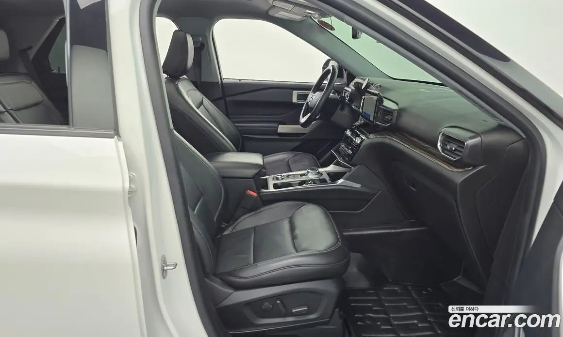 Ford Explorer 2022 2.3 автомат (гидро), фото 16