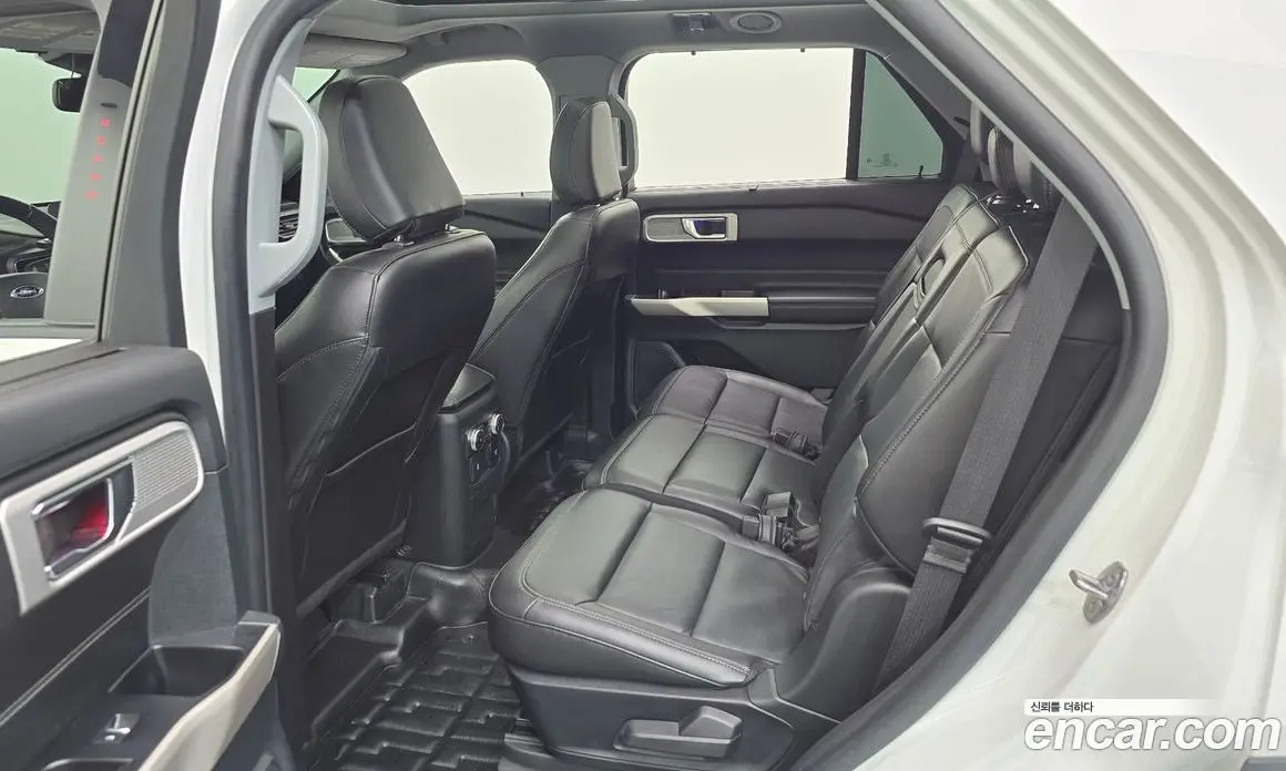 Ford Explorer 2022 2.3 автомат (гидро), фото 17