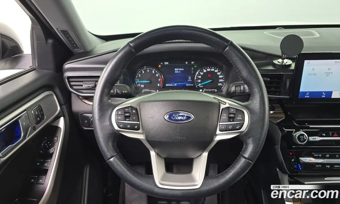 Ford Explorer 2022 2.3 автомат (гидро), фото 18