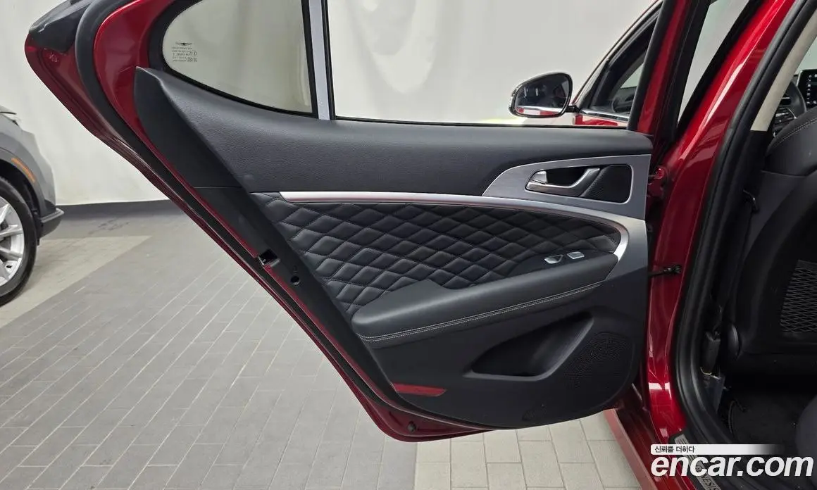 Genesis G70 2019 2.0 автомат (гидро), фото 15 Genesis G70 2019 2.0 автомат (гидро), фото 15