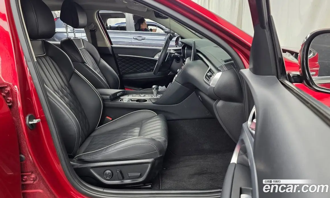 Genesis G70 2019 2.0 автомат (гидро), фото 17 Genesis G70 2019 2.0 автомат (гидро), фото 17