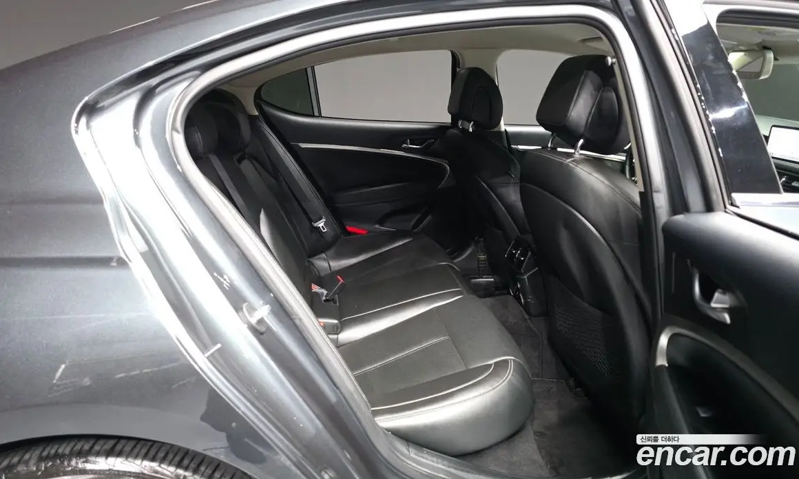 Genesis G70 2021 2.0 автомат (гидро), фото 18 Genesis G70 2021 2.0 автомат (гидро), фото 18