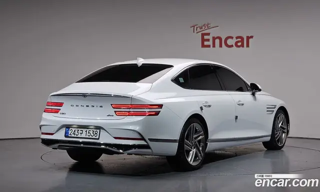Genesis G80, 2025, 14 272 км