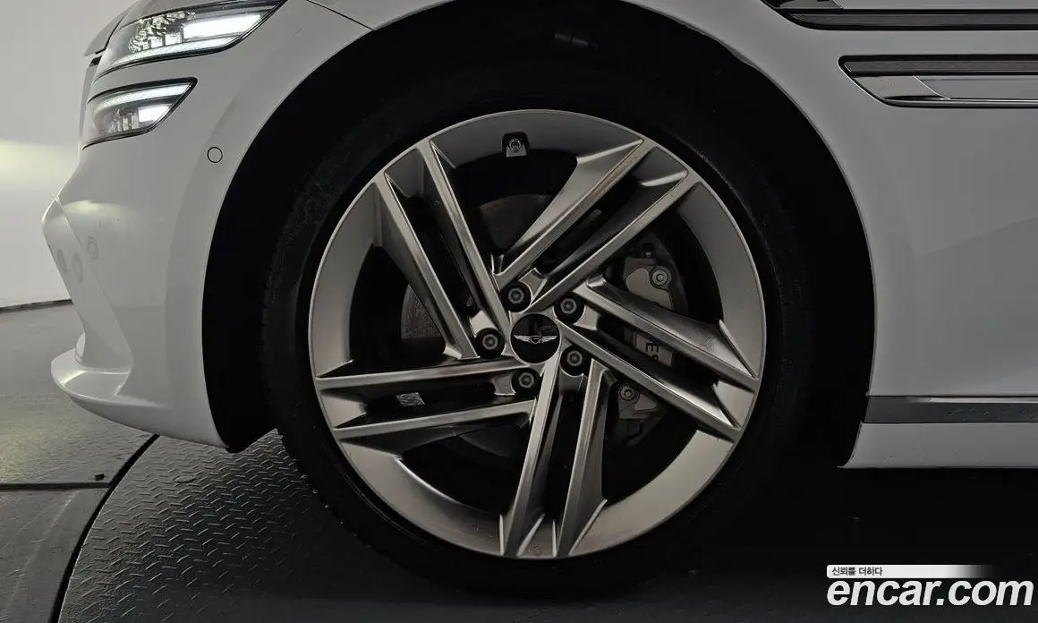 Genesis G80 2025 2.5 автомат (гидро), фото 4