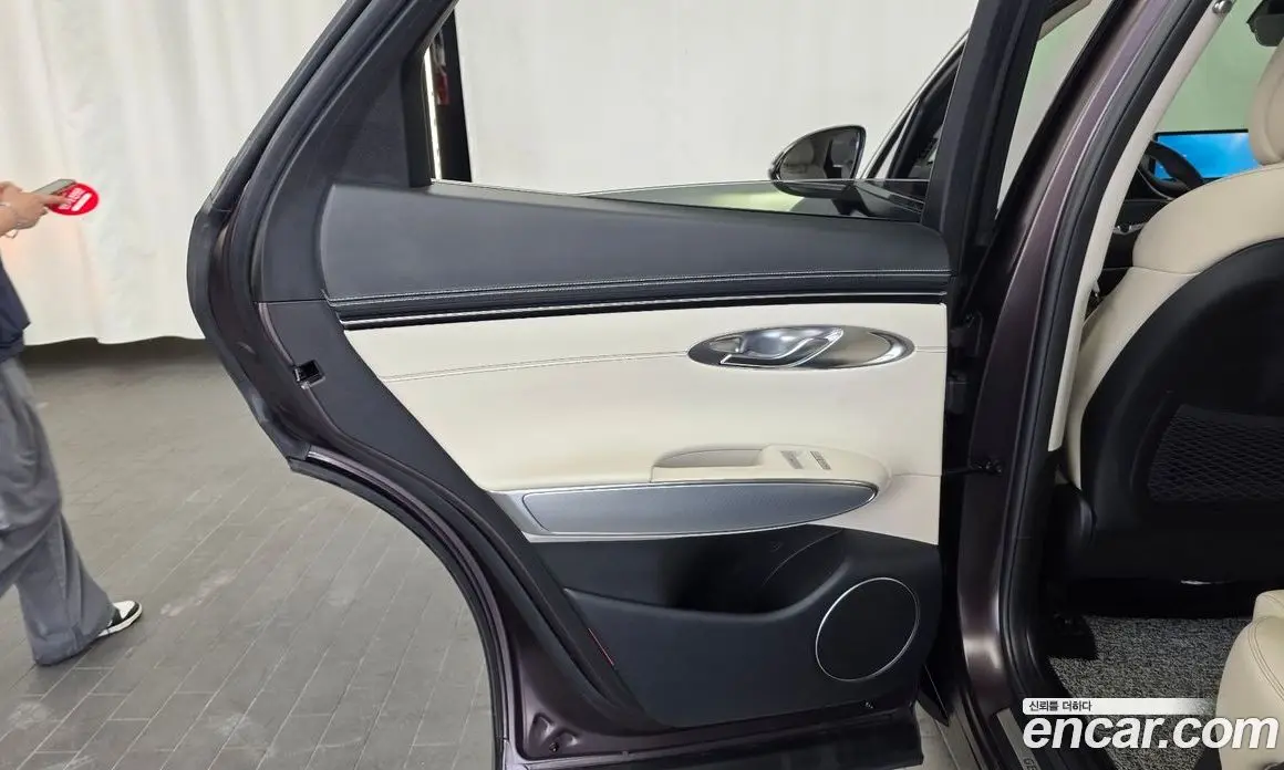 Genesis GV70 2021 2.5 автомат (гидро), фото 15