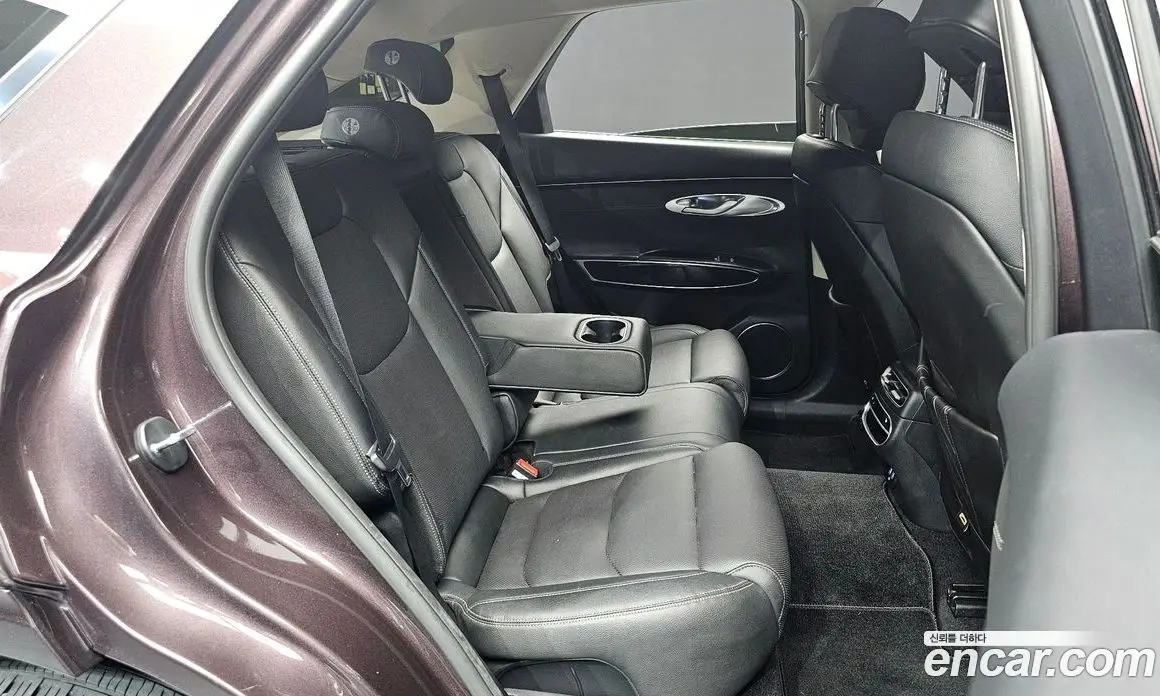 Genesis GV70 2021 2.5 автомат (гидро), фото 17 Genesis GV70 2021 2.5 автомат (гидро), фото 17