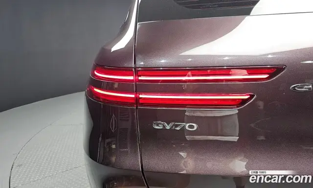 Genesis GV70 2021 2.5 автомат (гидро), миниатюра 9 Genesis GV70 2021 2.5 автомат (гидро), миниатюра 9