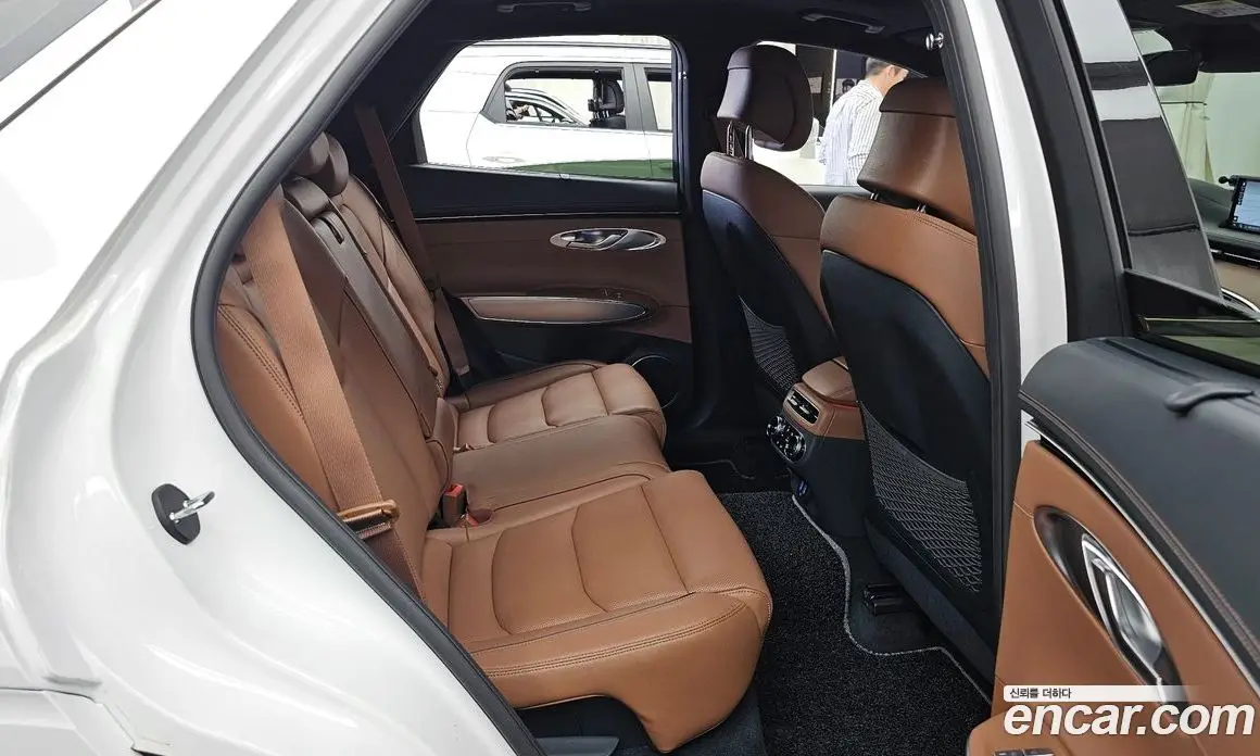 Genesis GV70 2021 2.5 автомат (гидро), фото 18 Genesis GV70 2021 2.5 автомат (гидро), фото 18