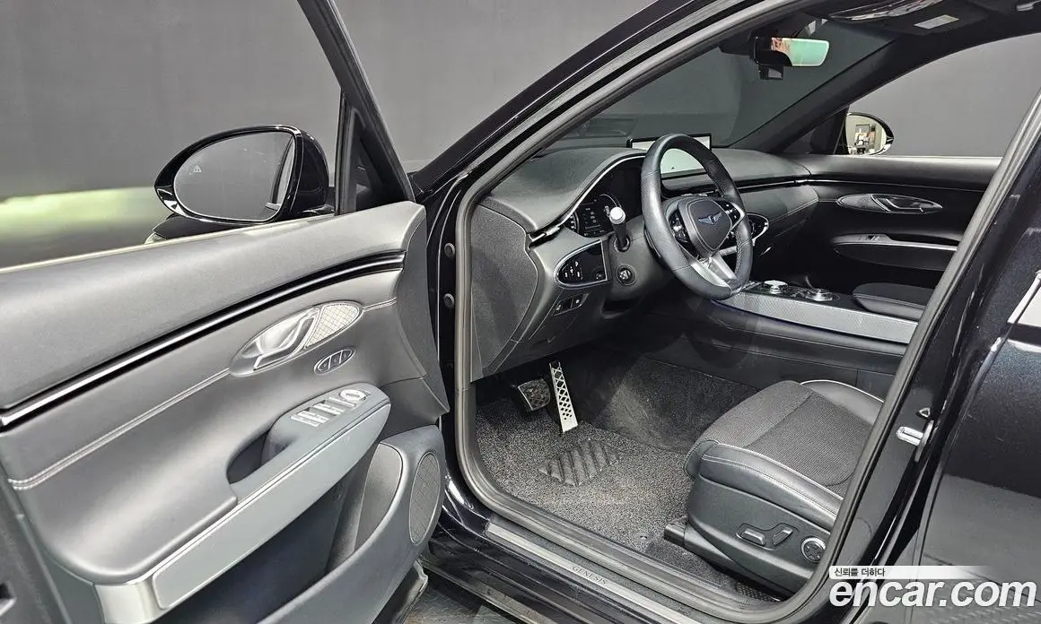 Genesis GV70 2022 2.5 автомат (гидро), фото 13 Genesis GV70 2022 2.5 автомат (гидро), фото 13