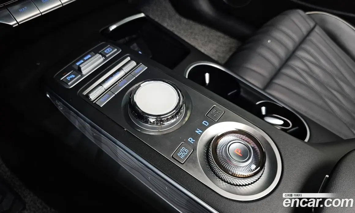 Genesis GV70 2023 2.5 автомат (гидро), фото 11 Genesis GV70 2023 2.5 автомат (гидро), фото 11