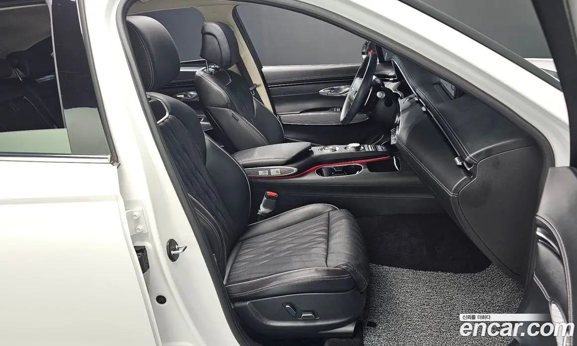 Genesis GV70 2023 2.5 автомат (гидро), фото 15 Genesis GV70 2023 2.5 автомат (гидро), фото 15