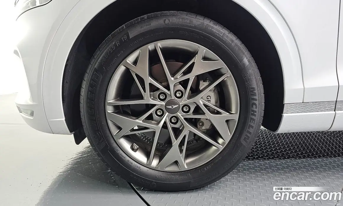 Genesis GV70 2023 2.5 автомат (гидро), фото 4 Genesis GV70 2023 2.5 автомат (гидро), фото 4