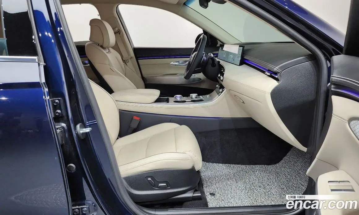 Genesis GV70 2024 2.5 автомат (гидро), фото 16 Genesis GV70 2024 2.5 автомат (гидро), фото 16