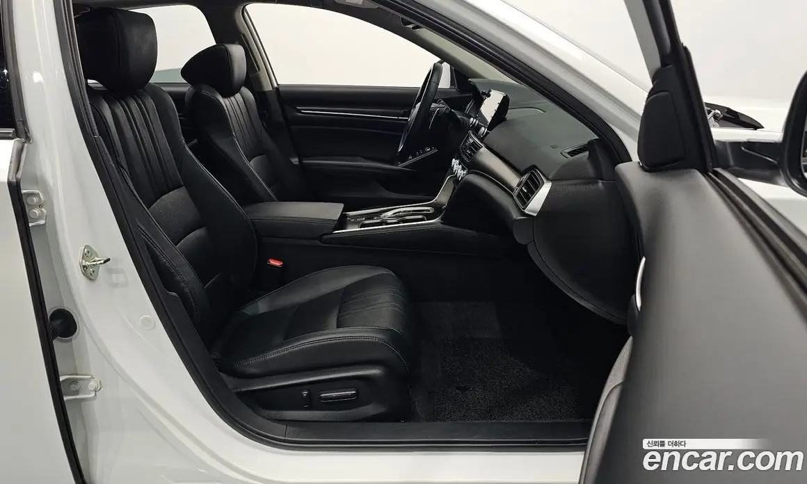 Honda Accord 2018 2.0 автомат (гидро), фото 16 Honda Accord 2018 2.0 автомат (гидро), фото 16