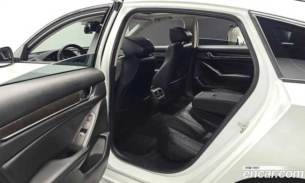 Honda Accord 2018 2.0 автомат (гидро), фото 18 Honda Accord 2018 2.0 автомат (гидро), фото 18