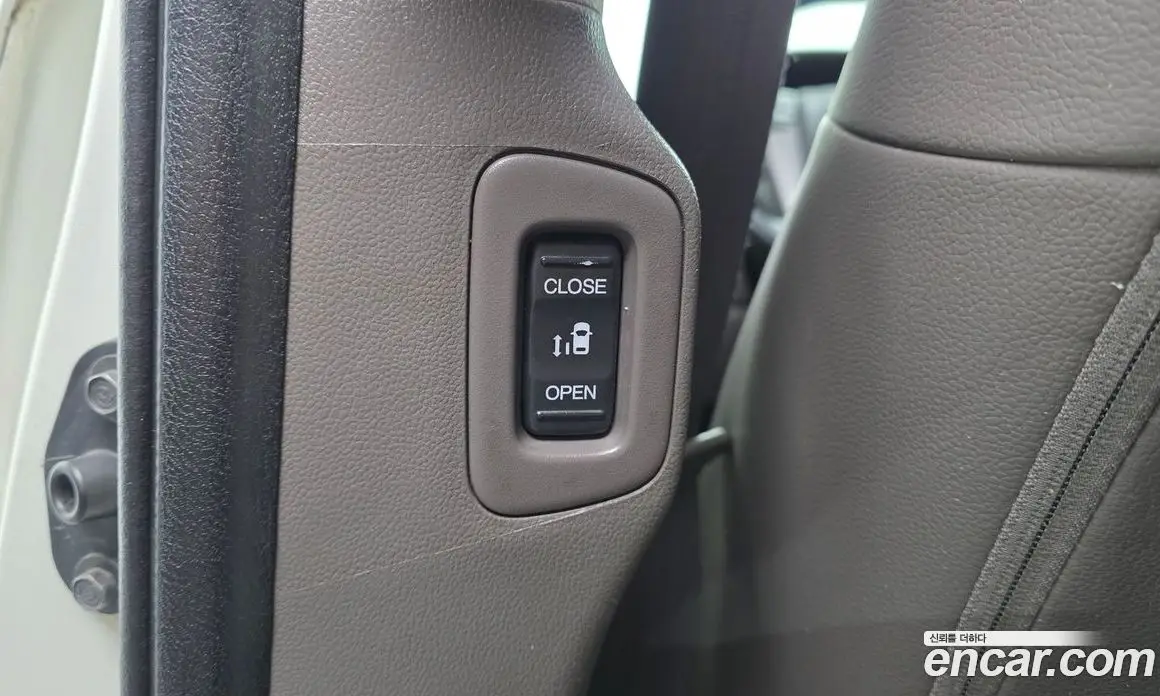 Honda Odyssey 2013 3.5 автомат (гидро), фото 18 Honda Odyssey 2013 3.5 автомат (гидро), фото 18