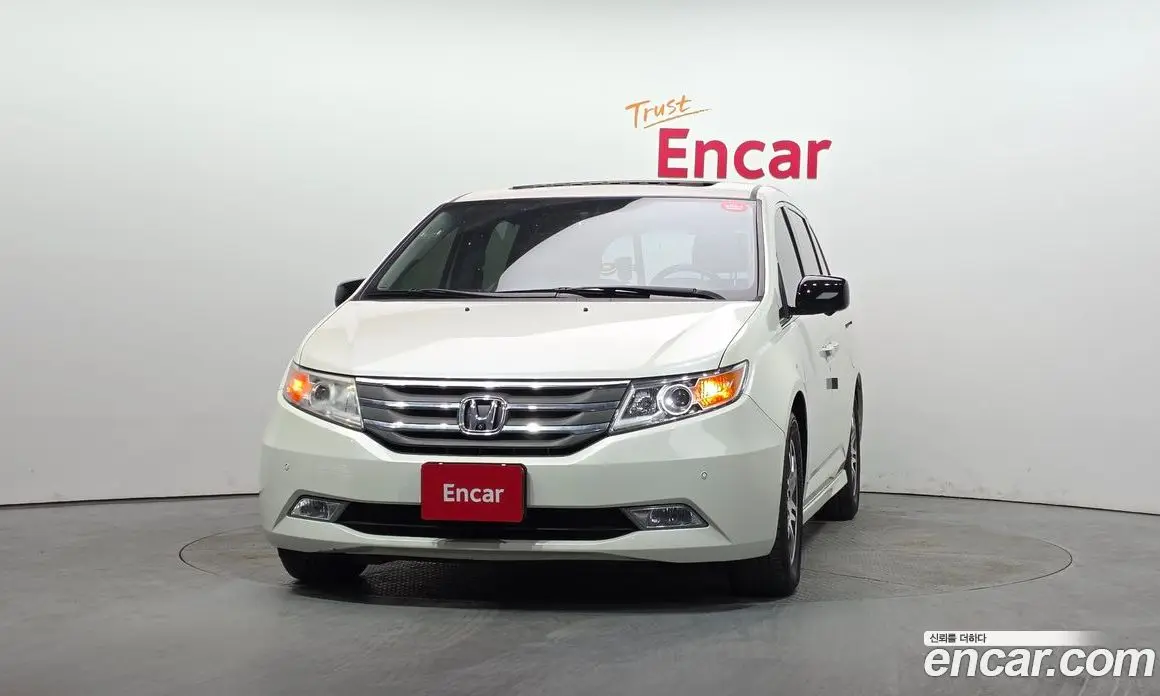 Honda Odyssey 2013 3.5 автомат (гидро), фото 3 Honda Odyssey 2013 3.5 автомат (гидро), фото 3