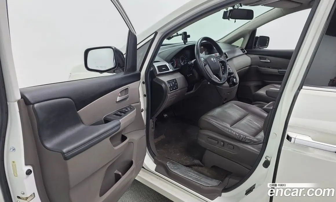 Honda Odyssey 2013 3.5 автомат (гидро), фото 10 Honda Odyssey 2013 3.5 автомат (гидро), фото 10