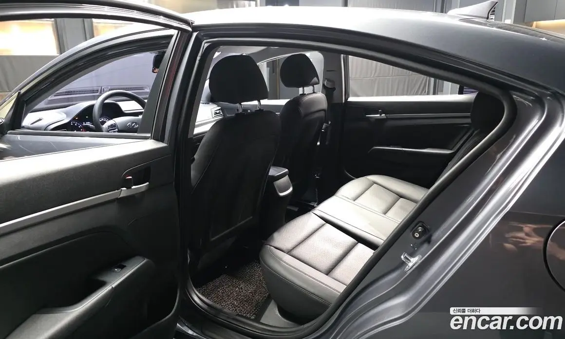 Hyundai Avante 2019 1.6 автомат (гидро), фото 16 Hyundai Avante 2019 1.6 автомат (гидро), фото 16
