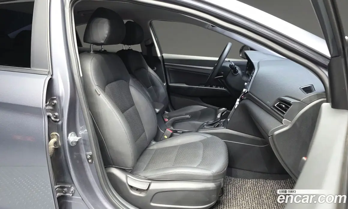 Hyundai Avante 2019 1.6 автомат (гидро), фото 17 Hyundai Avante 2019 1.6 автомат (гидро), фото 17