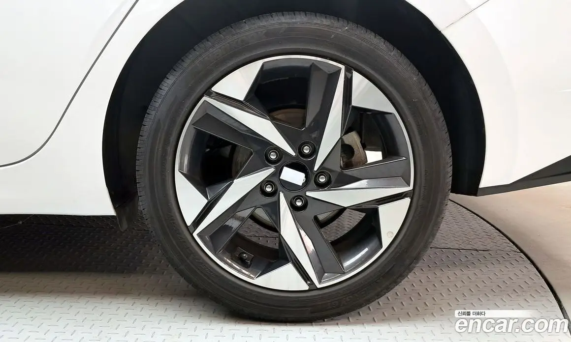 Hyundai Avante 2023 1.6 автомат (гидро), фото 7 Hyundai Avante 2023 1.6 автомат (гидро), фото 7