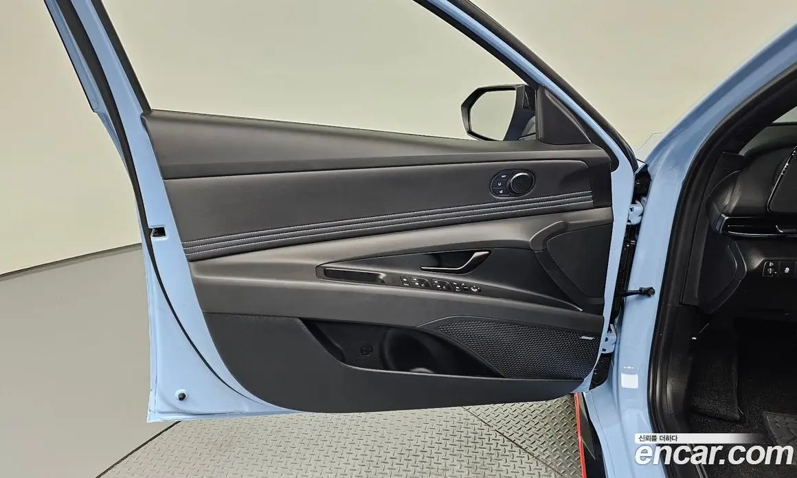 Hyundai Avante 2024 2.0 автомат (гидро), фото 13
