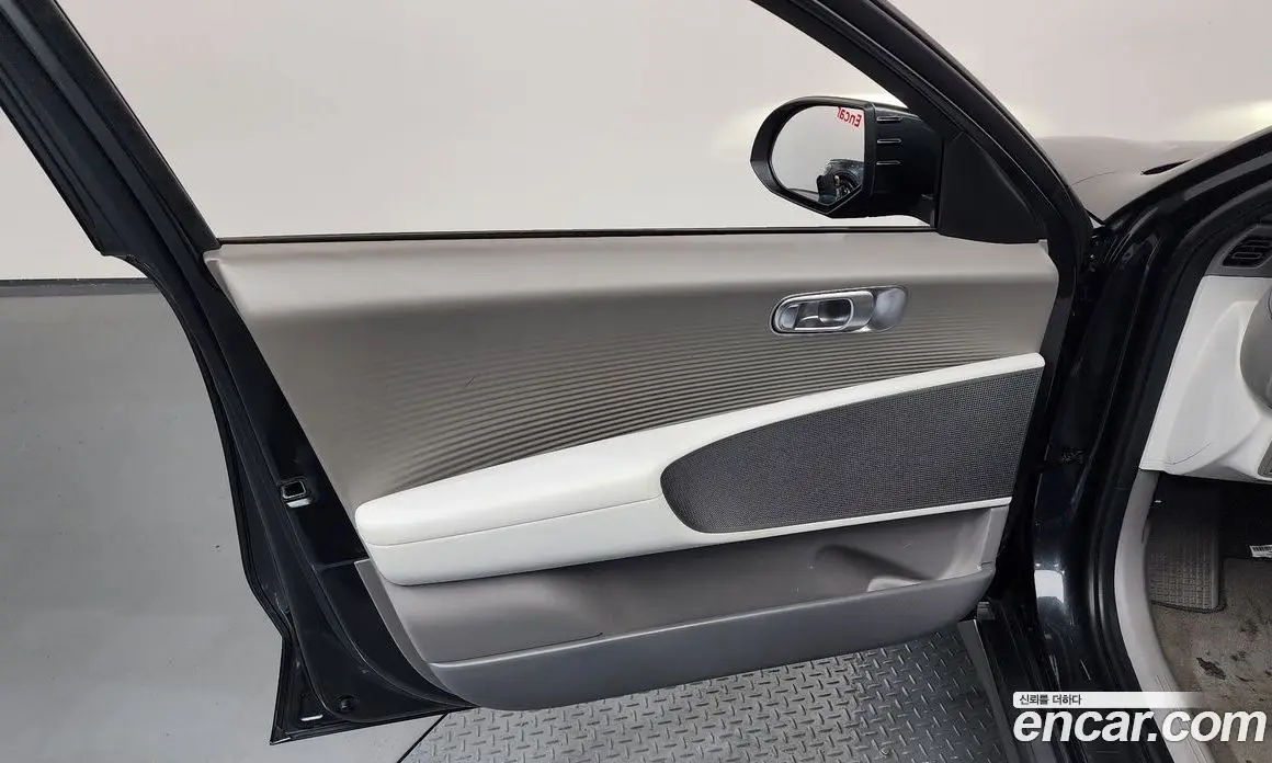 Hyundai Ioniq 6 2024 0.1 автомат (гидро), фото 13