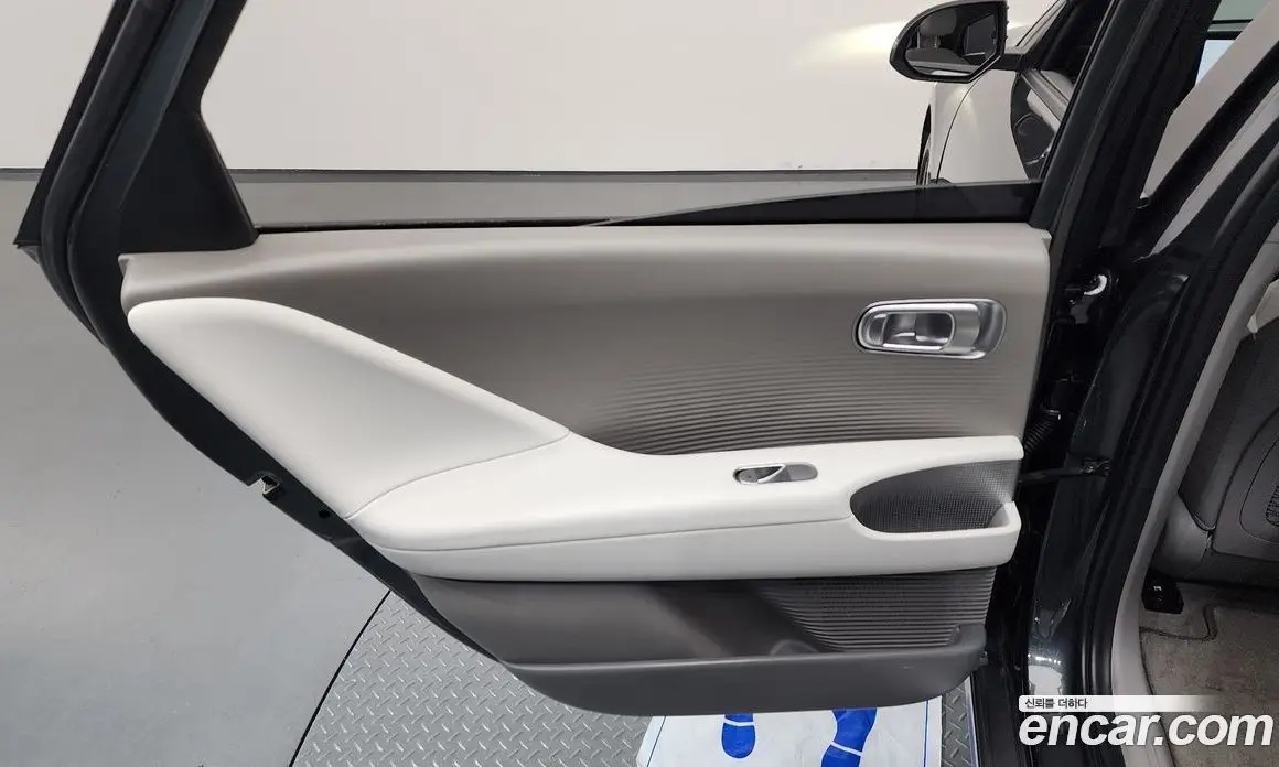 Hyundai Ioniq 6 2024 0.1 автомат (гидро), фото 14