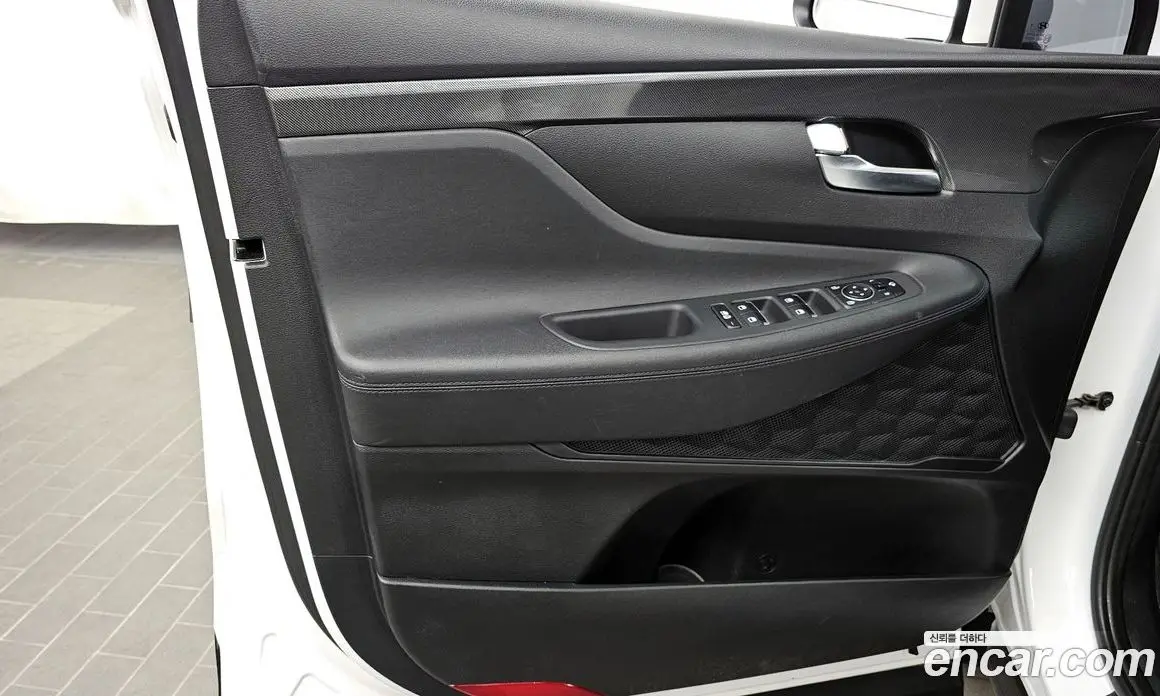 Hyundai Santa Fe 2023 1.6 автомат (гидро), фото 14