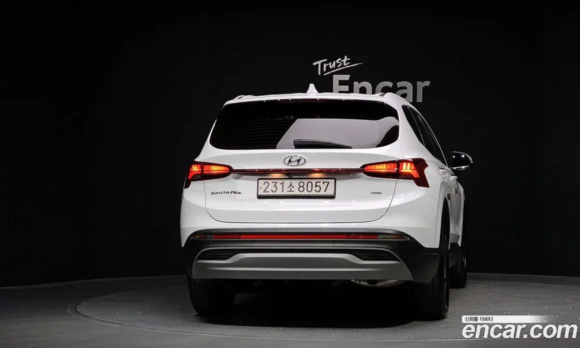 Hyundai Santa Fe 2023 1.6 автомат (гидро), фото 4
