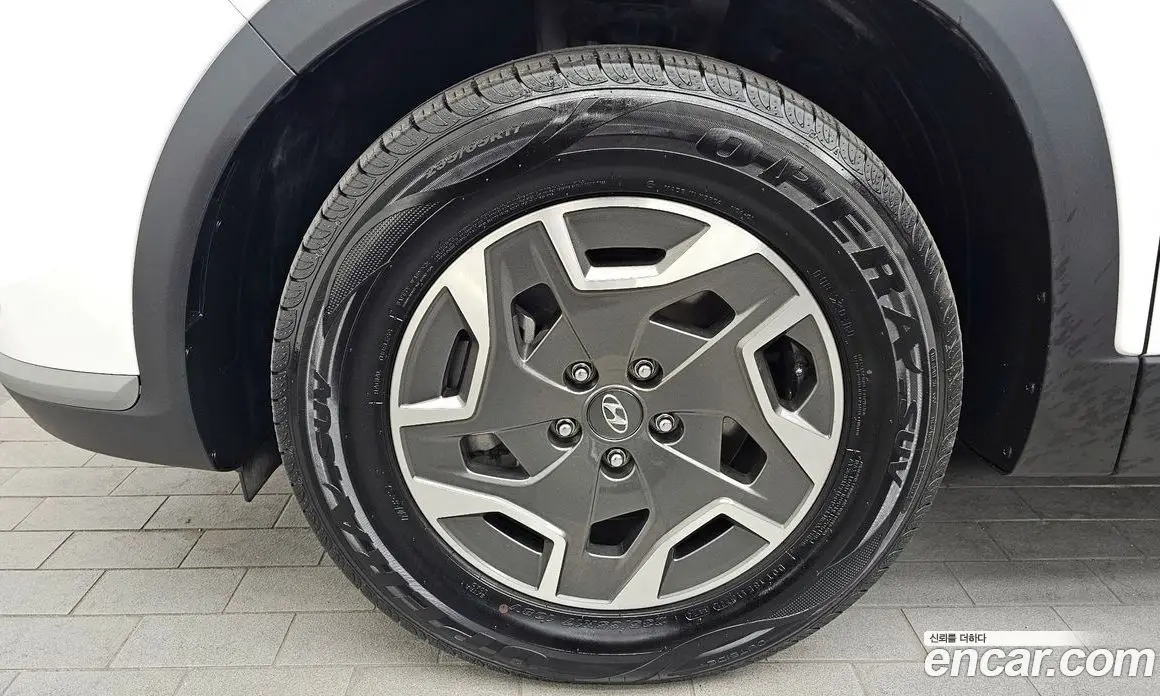Hyundai Santa Fe 2023 1.6 автомат (гидро), фото 5