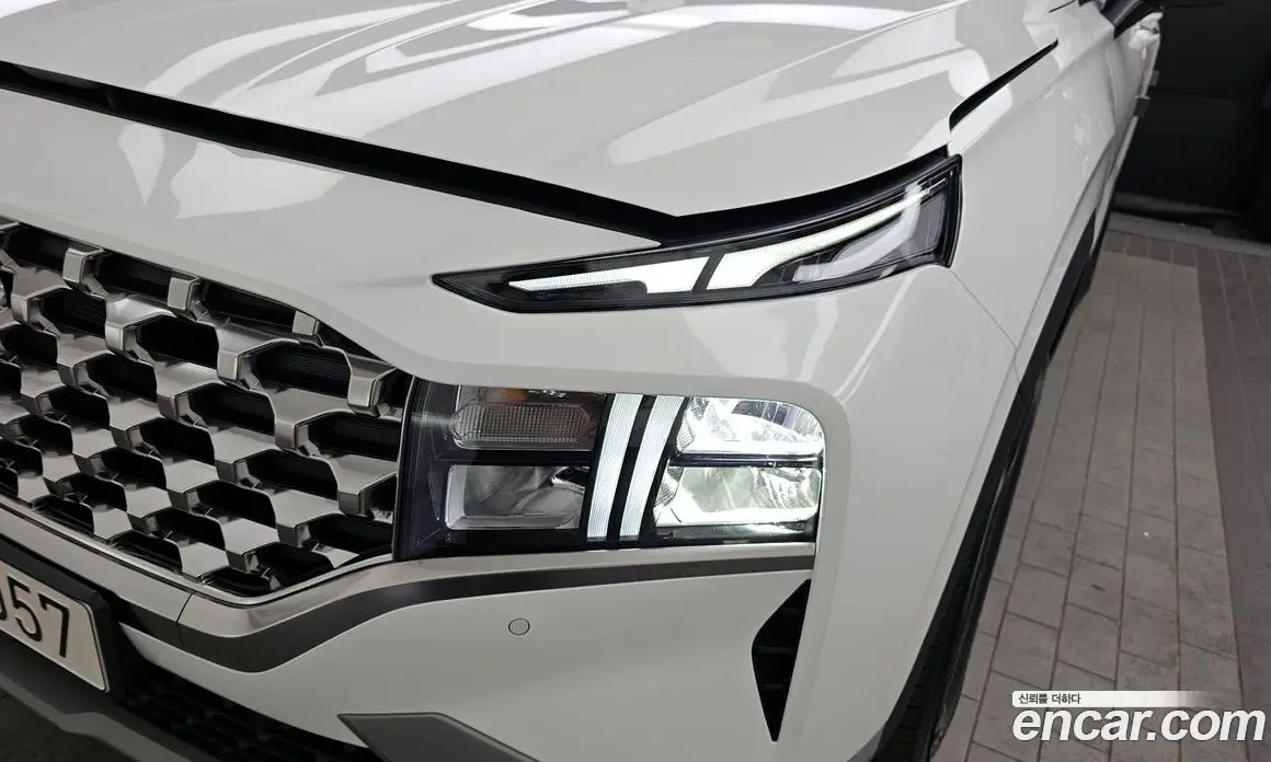 Hyundai Santa Fe 2023 1.6 автомат (гидро), фото 8