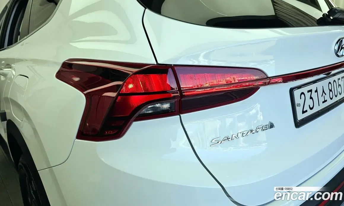 Hyundai Santa Fe 2023 1.6 автомат (гидро), фото 9