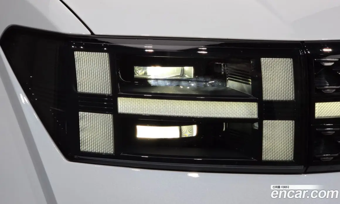 Hyundai Santa Fe 2024 1.6 автомат (гидро), фото 8
