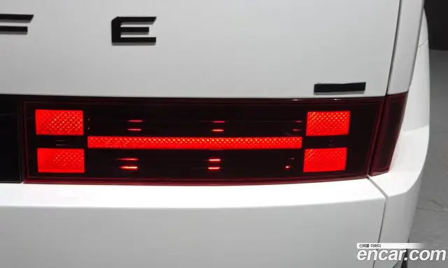 Hyundai Santa Fe 2024 1.6 автомат (гидро), миниатюра 9