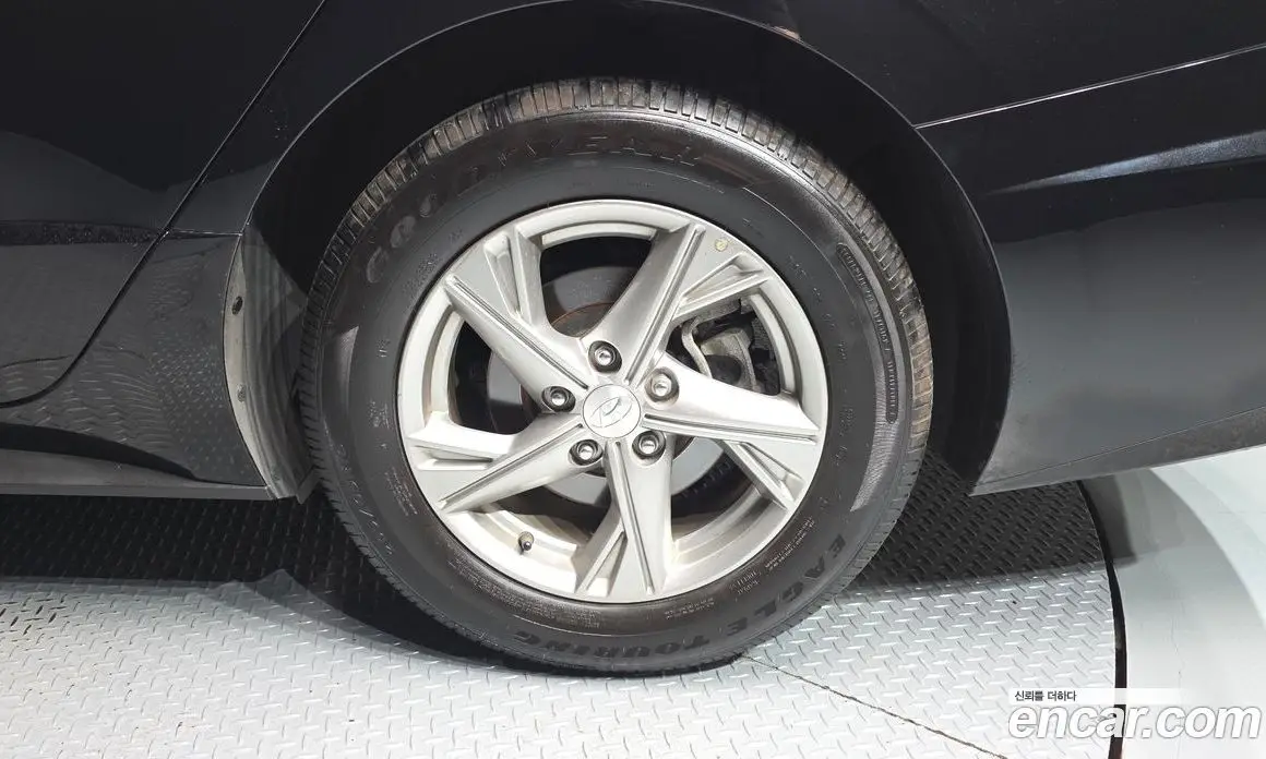Hyundai Sonata 2019 2.0 автомат (гидро), фото 6