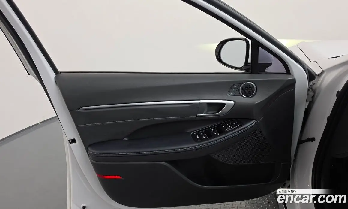 Hyundai Sonata 2023 2.0 автомат (гидро), фото 14
